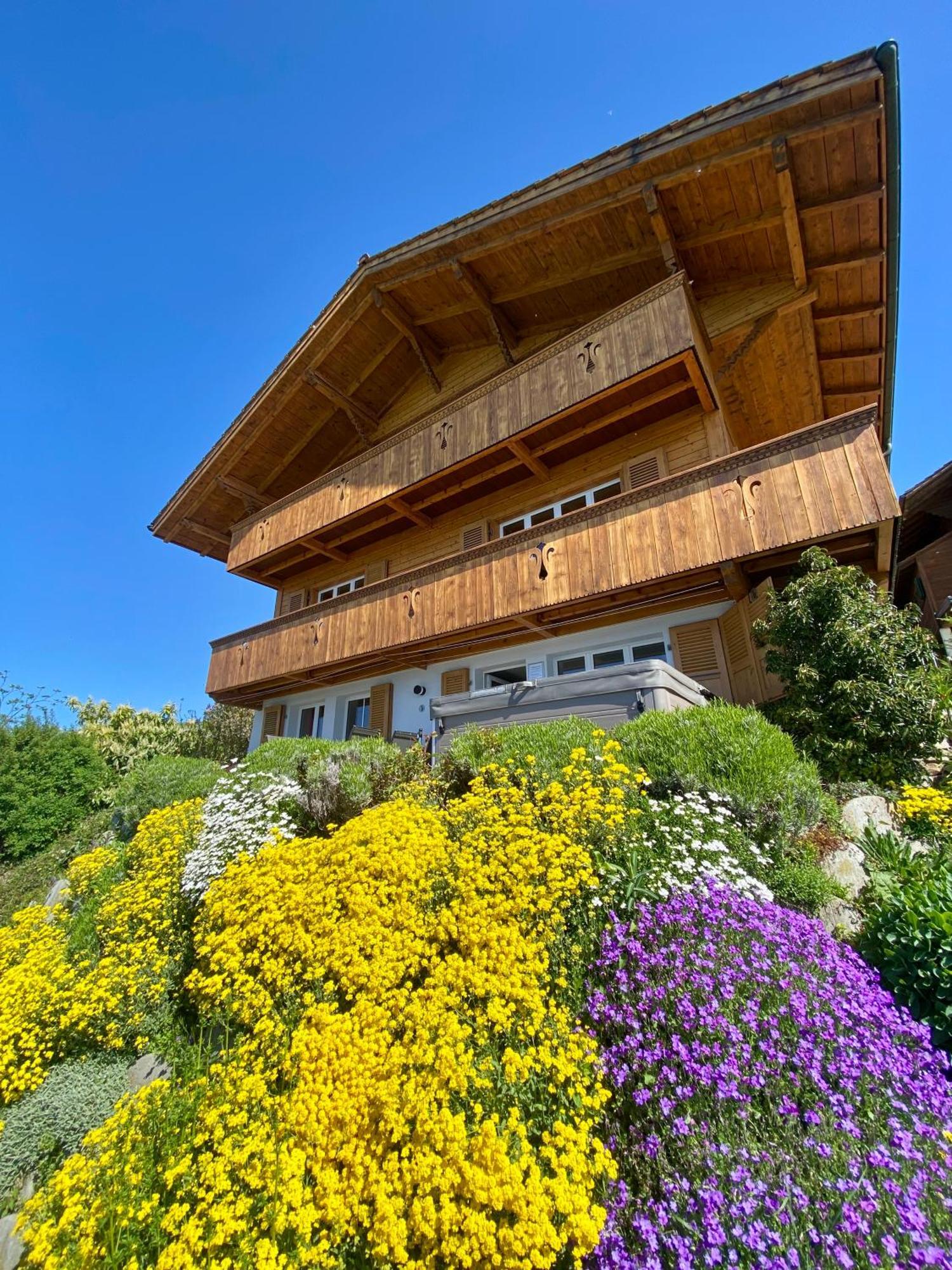 Chalet Egglen "Typical Swiss House, Best Views, Private Jacuzzi" Sigriswil Εξωτερικό φωτογραφία