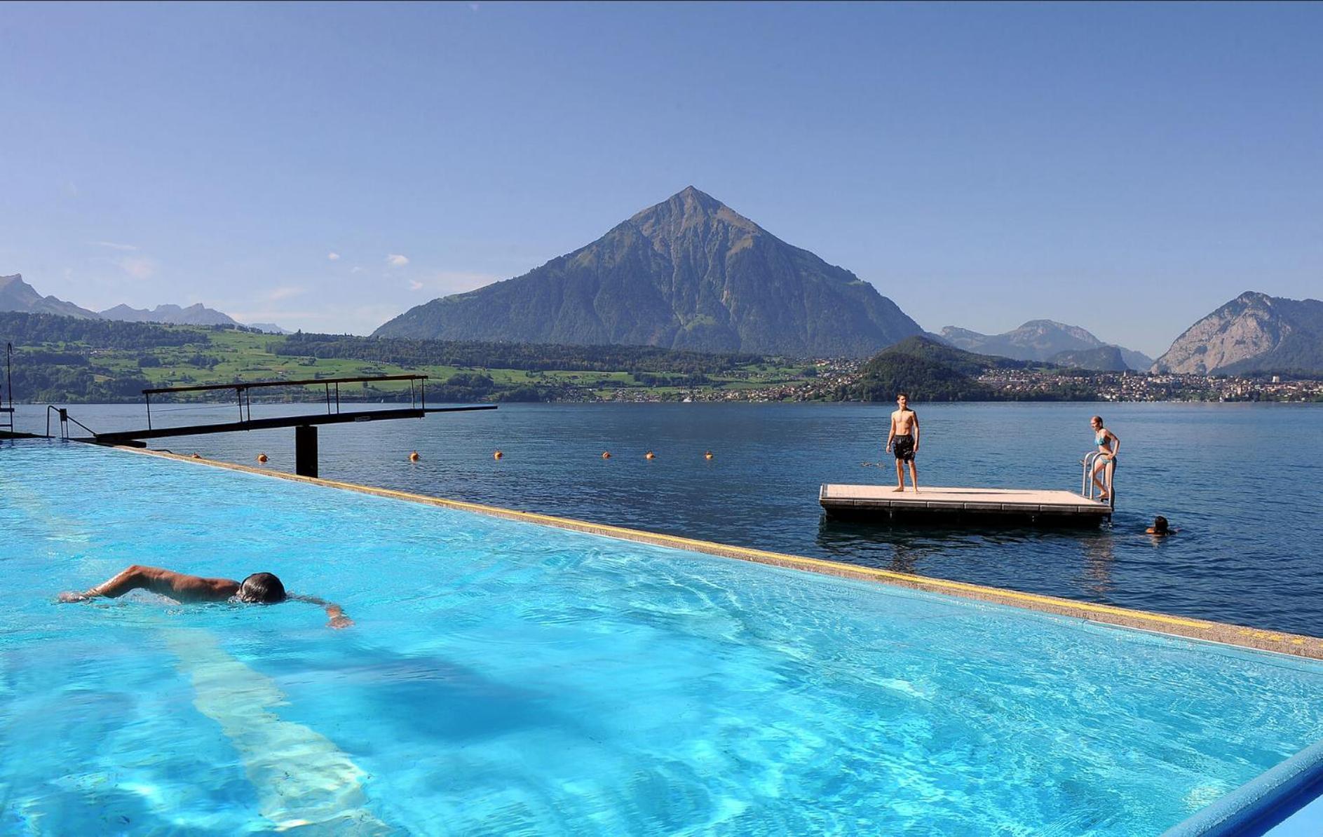 Chalet Egglen "Typical Swiss House, Best Views, Private Jacuzzi" Sigriswil Εξωτερικό φωτογραφία